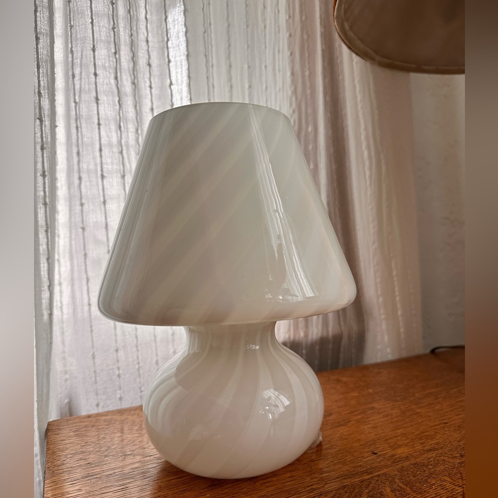 Original murano mushroom lamp made in Milan, Italy Vintage